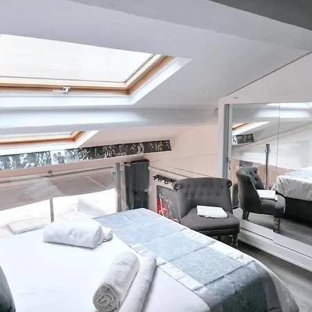 Duplex Design & Moderne En Plein Coeur De *