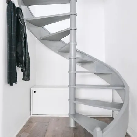 Duplex Design & Moderne En Plein Coeur De *